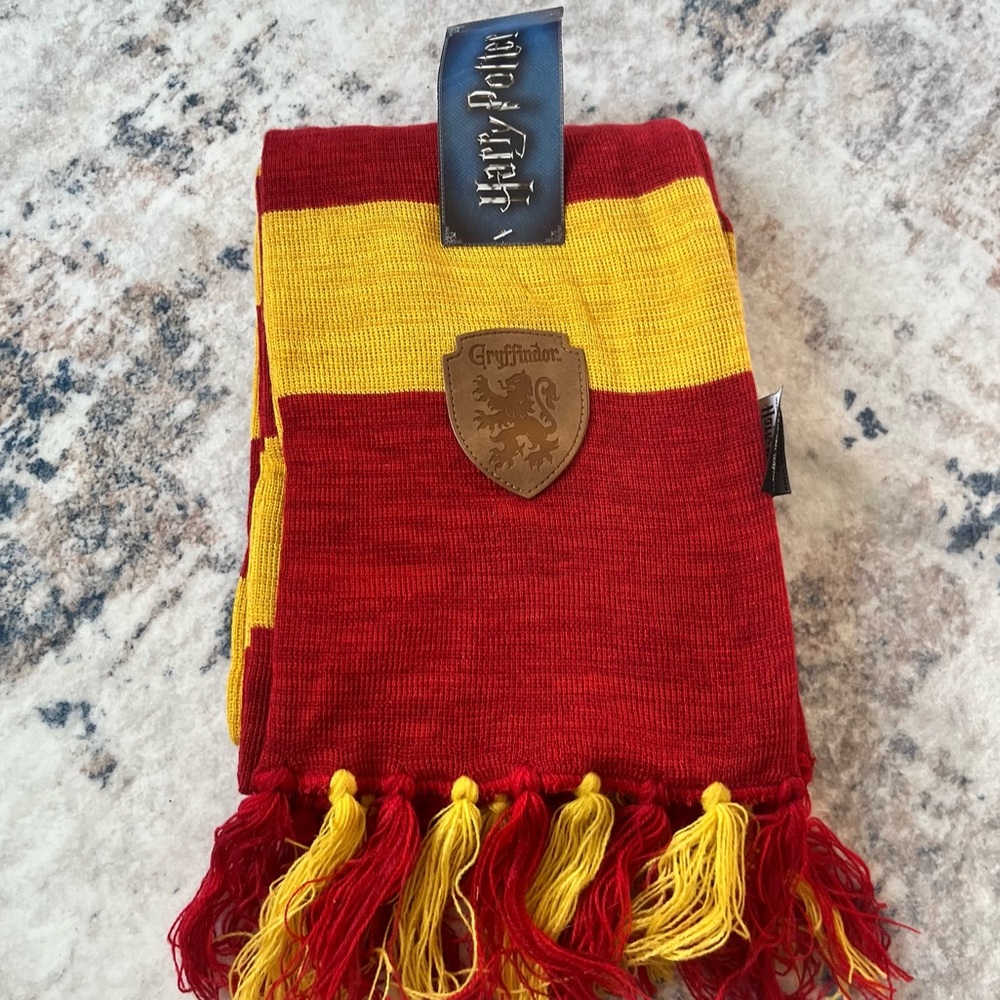 New with Tags Harry Potter Gryffindor House Scarf